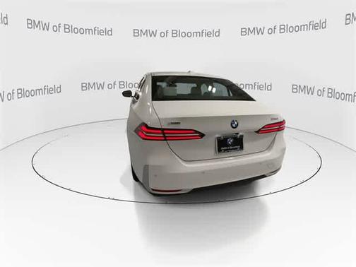 2025 BMW 530 i xDrive