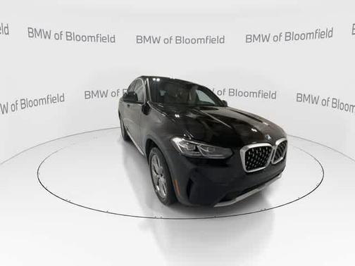 Black 2025 BMW X4 xDrive30i