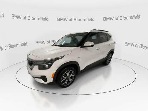 Snow White Pearl 2021 Kia Seltos EX
