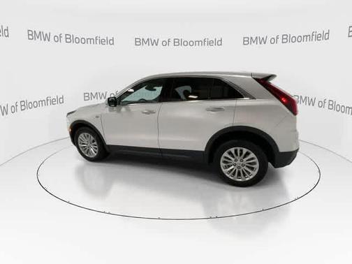 Crystal White Tricoat 2024 Cadillac XT4 Luxury