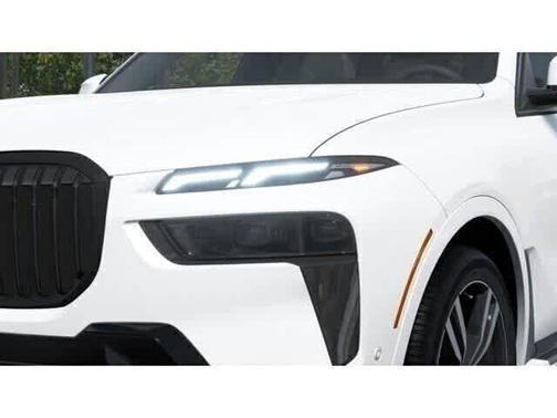 Mineral White Metallic 2027 BMW X7 xDrive40i
