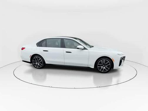 Alpine White 2023 BMW 740 i