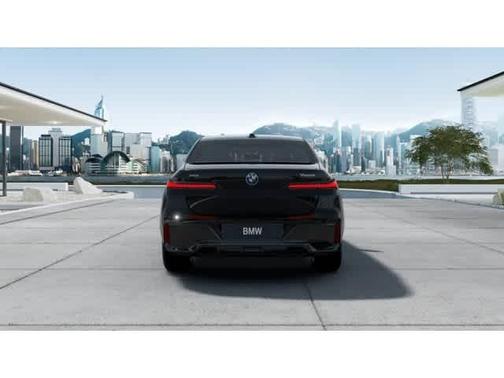 Black Sapphire Metallic 2026 BMW 750e i xDrive