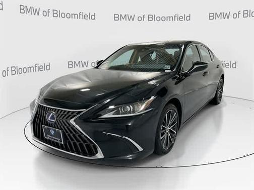 2022 Lexus ES 300h Base