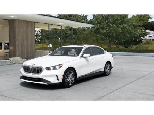 Mineral White Metallic 2027 BMW 530 i xDrive