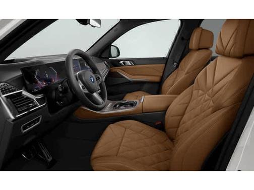 Mineral White Metallic 2026 BMW X5 PHEV xDrive50e