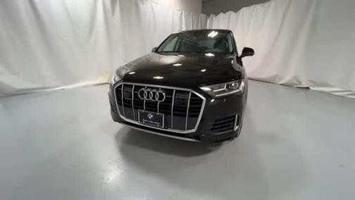 Mythos Black Metallic 2023 Audi Q7 45 Premium Plus