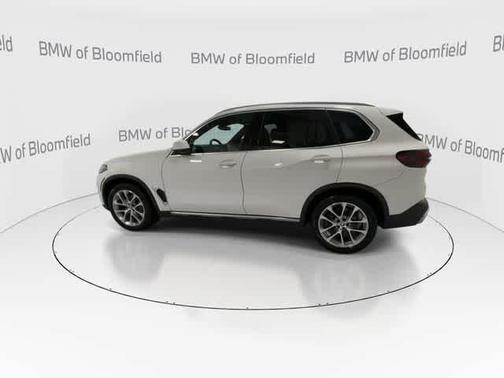 Alpine White 2024 BMW X5 xDrive40i