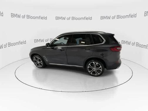Dark Graphite Metallic 2022 BMW X5 xDrive40i