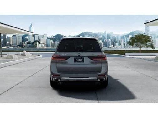 Skyscraper Grey Metallic 2026 BMW X7 xDrive40i