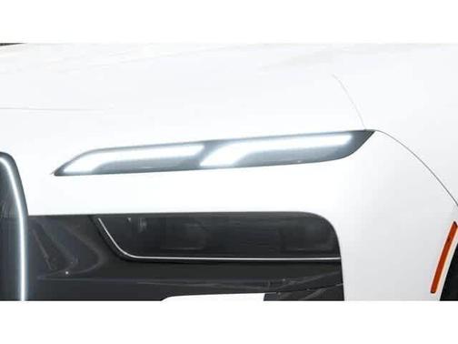 Mineral White Metallic 2026 BMW 740 xDrive
