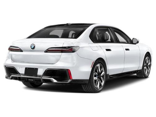 Mineral White Metallic 2026 BMW 740 xDrive