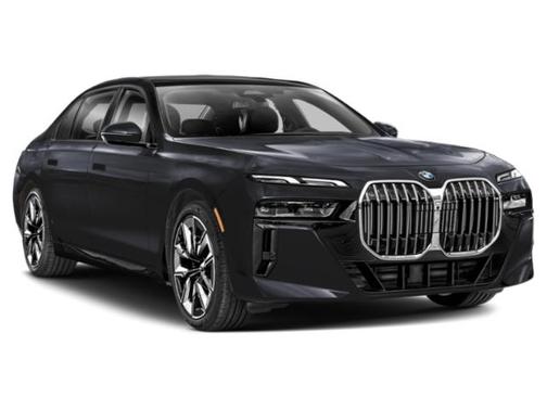 Mineral White Metallic 2026 BMW 740 xDrive