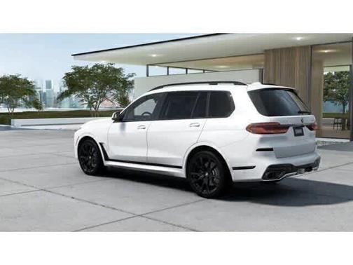 Mineral White Metallic 2027 BMW X7 xDrive40i