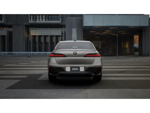 2025 BMW 740 i xDrive