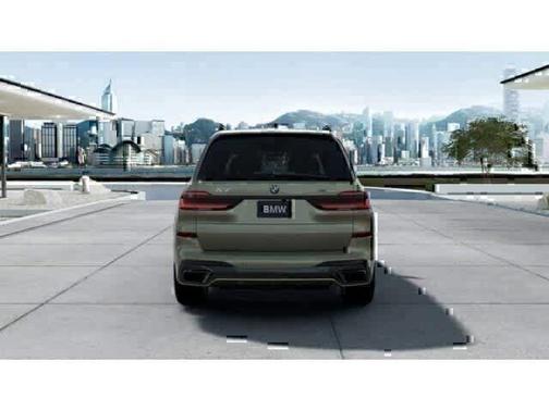 Manhattan Green Metallic 2026 BMW X7 xDrive40i