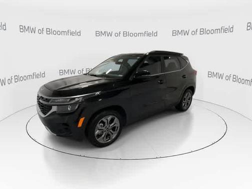 Fusion Black 2024 Kia Seltos S