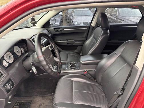 2010 Chrysler 300 Touring/Signature/Executive Series