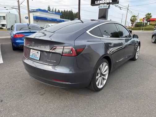 2019 Tesla Model 3 Performance