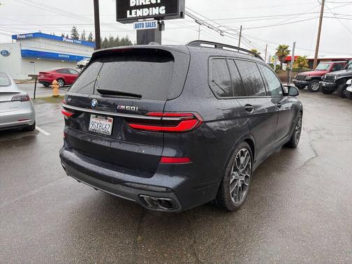 2024 BMW X7 M60i