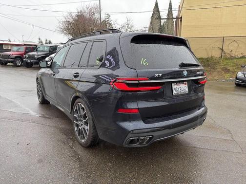 2024 BMW X7 M60i