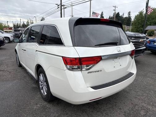 White Diamond Pearl 2016 Honda Odyssey EX-L