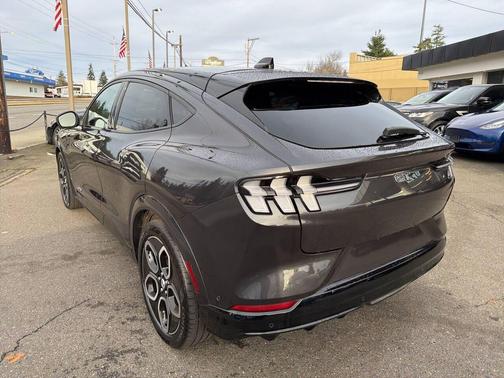 2022 Ford Mustang Mach-E GT