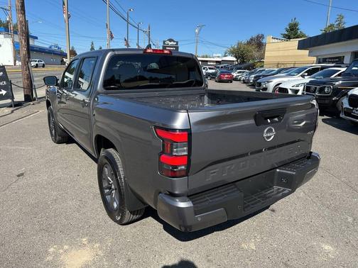2025 Nissan Frontier SV