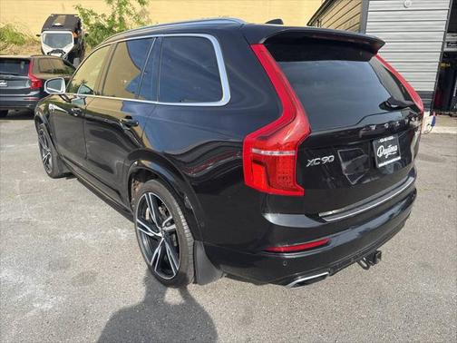 2017 Volvo XC90 T5 R-Design