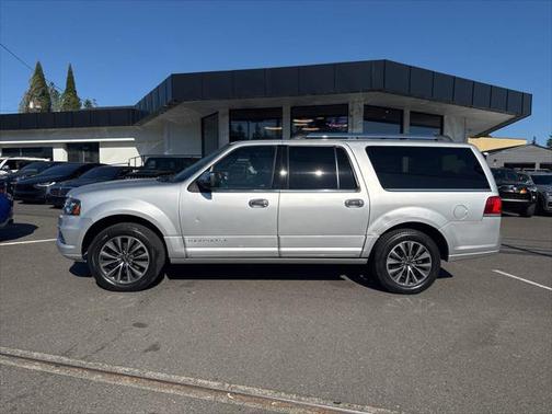 2015 Lincoln Navigator Base