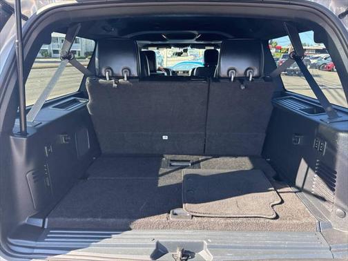 2015 Lincoln Navigator Base
