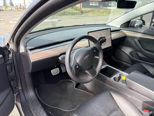 Midnight Silver Metallic 2022 Tesla Model 3 Performance