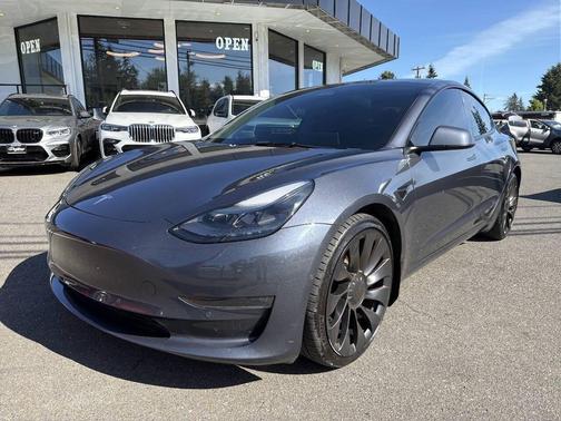 Midnight Silver Metallic 2022 Tesla Model 3 Performance