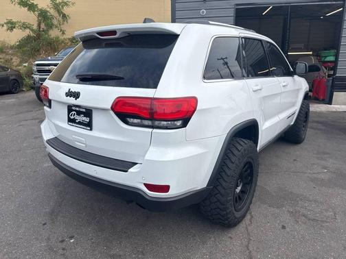2019 Jeep Grand Cherokee Laredo