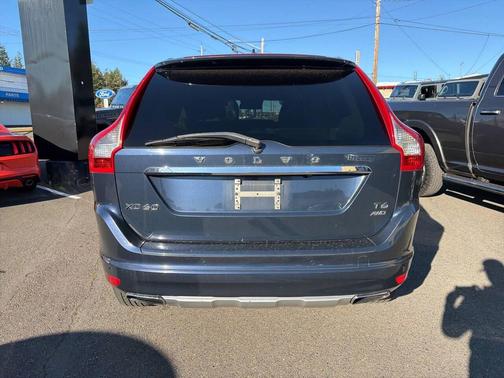 2015 Volvo XC60 T6 Premier Plus