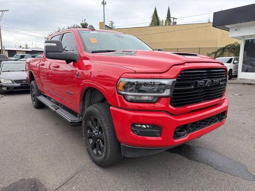 2024 RAM 2500 Laramie Crew Cab 4x4 6'4' Box