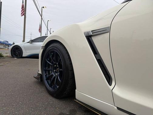 2013 Nissan GT-R Premium