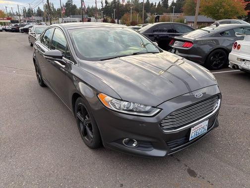 2016 Ford Fusion SE