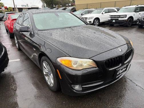 Black Sapphire Metallic 2012 BMW 528 528i 4dr Sedan