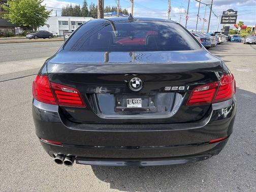 Black Sapphire Metallic 2012 BMW 528 528i 4dr Sedan