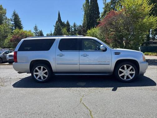 2014 Cadillac Escalade ESV Luxury