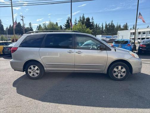2004 Toyota Sienna CE