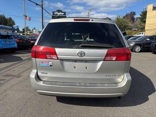 2004 Toyota Sienna CE
