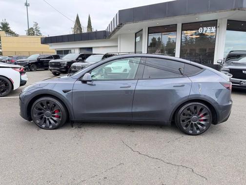 Midnight Silver Metallic 2022 Tesla Model Y Performance Dual Motor All-Wheel Drive