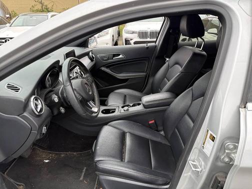 Polar Silver Metallic 2017 Mercedes-Benz GLA 250 4MATIC