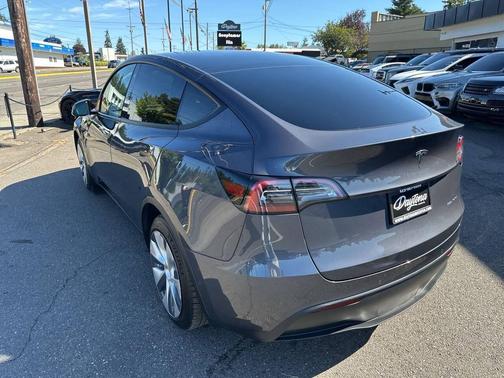 2021 Tesla Model Y Long Range Dual Motor All-Wheel Drive