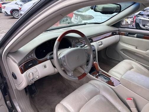 2001 Cadillac Seville Base