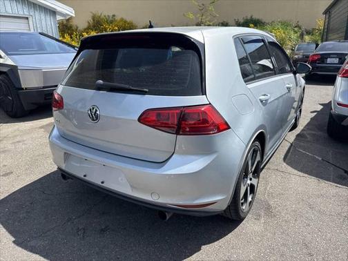 2015 Volkswagen Golf GTI 2.0T S 4-Door
