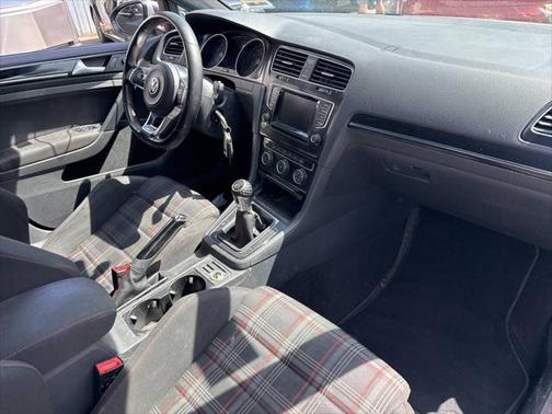 2015 Volkswagen Golf GTI 2.0T S 4-Door