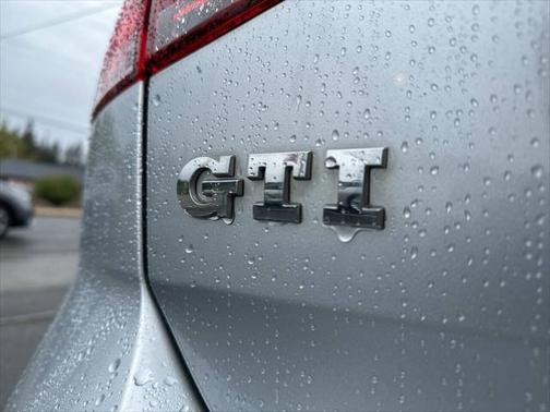 2015 Volkswagen Golf GTI 2.0T S 4-Door